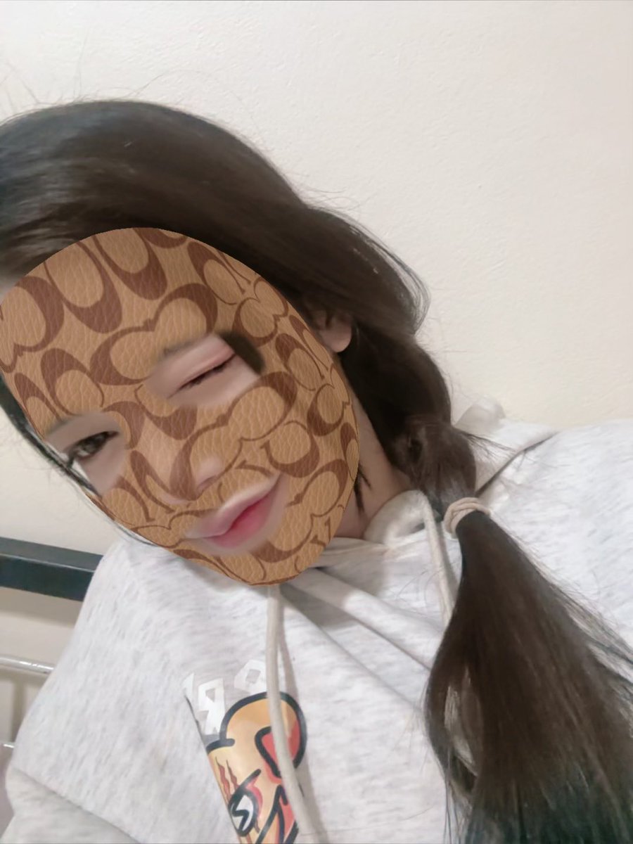 Meeefezf's tweet photo. บางแสนเหนื่อยมากตอนนี้5555 #บางแสน https://t.co/rx9LYNjWo0