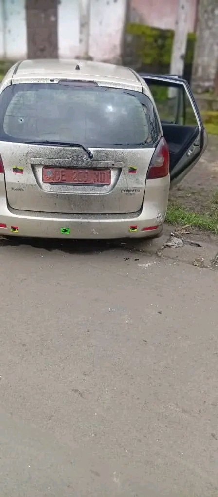 Johnybreez's tweet photo. Amba boys attacked &amp; killed all three persons travelling from Buea to Kumba today.

NB: Living in the Northwest &amp; Southwest &amp; nowadays waking up alive is a testimony. https://t.co/jy8DBeKiRn