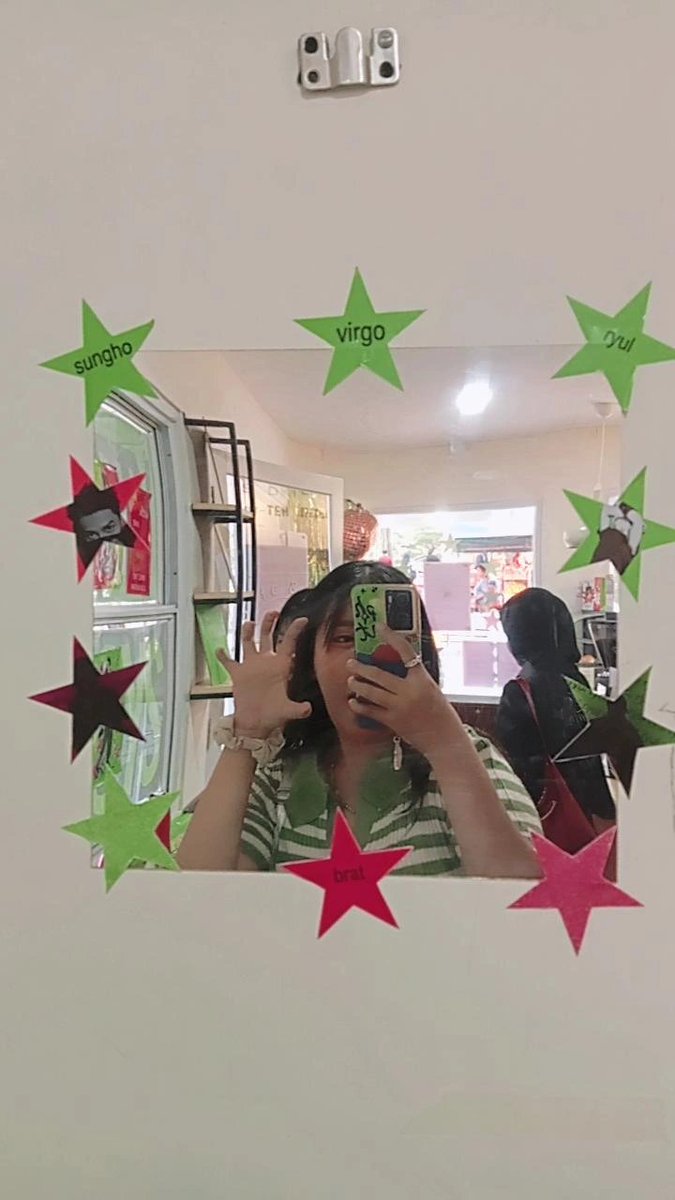ryulnaktak's tweet photo. 260912) Ryul bday agenda #BumpinThatBoysJKT and bday frame  #GYA_RYULDAY
✨😎

Checked off the agenda today! Cute frame, good vibes, and celebrating Ryul ⭐🕶️ https://t.co/GC5QsK3J0S