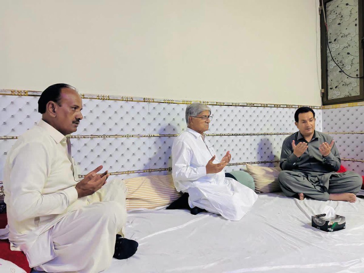 mpagqc's tweet photo. MPA Ghulam Qadir Chandio Sahab 
Ali Gohar Rahoo Sahab

Reached Nawabshah and offered condolences to Aashiq Hussain Brohi on the passing of his sister. https://t.co/YwwzUJCHVh