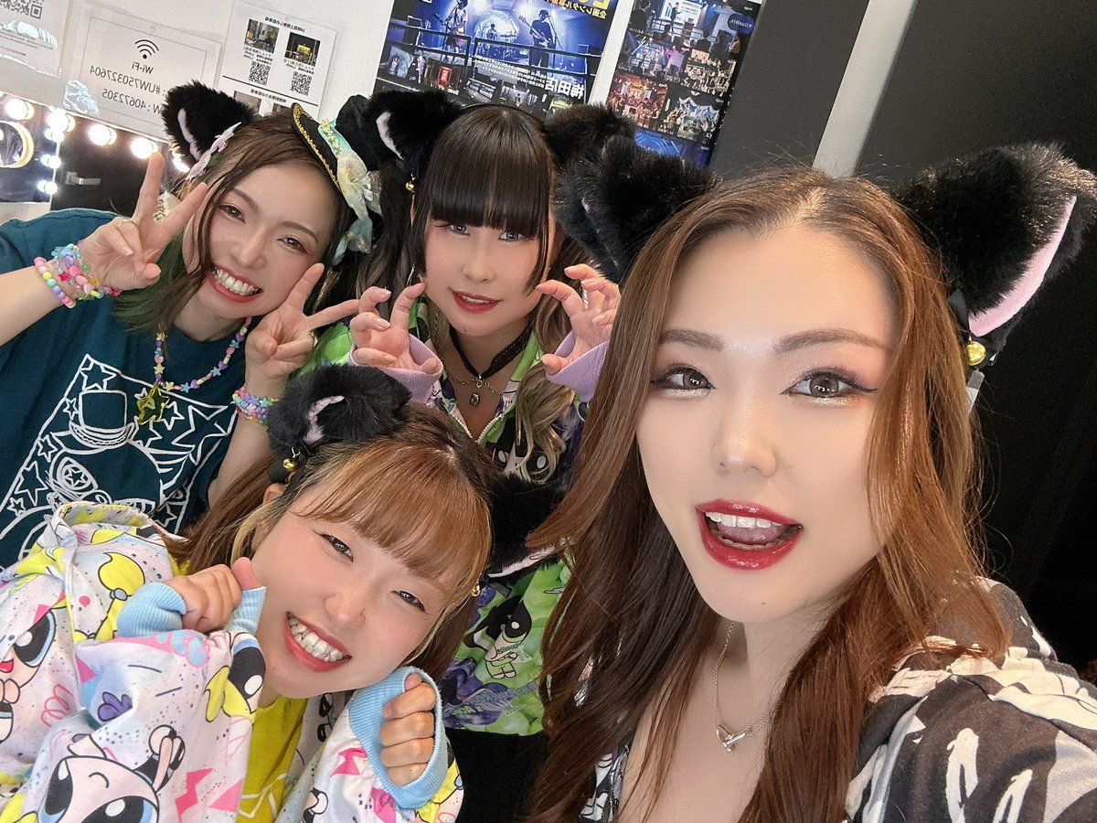 gt_ice4's tweet photo. 猫まっしぐら。１日復活LIVE🐈‍⬛✨
ほんとにほんとにありがとうございました❤️

8年ぶりにおはよう☀️したのに！
猫Ｔ。着てきてくれて他のグッズももちろんやけど連れてきてくれて、会えてない間にファンになって会いに来てくれた方も居て、もう愛しかない❤️
みーんな大好きだよ❤️またね❣️ https://t.co/j3uwueinsH