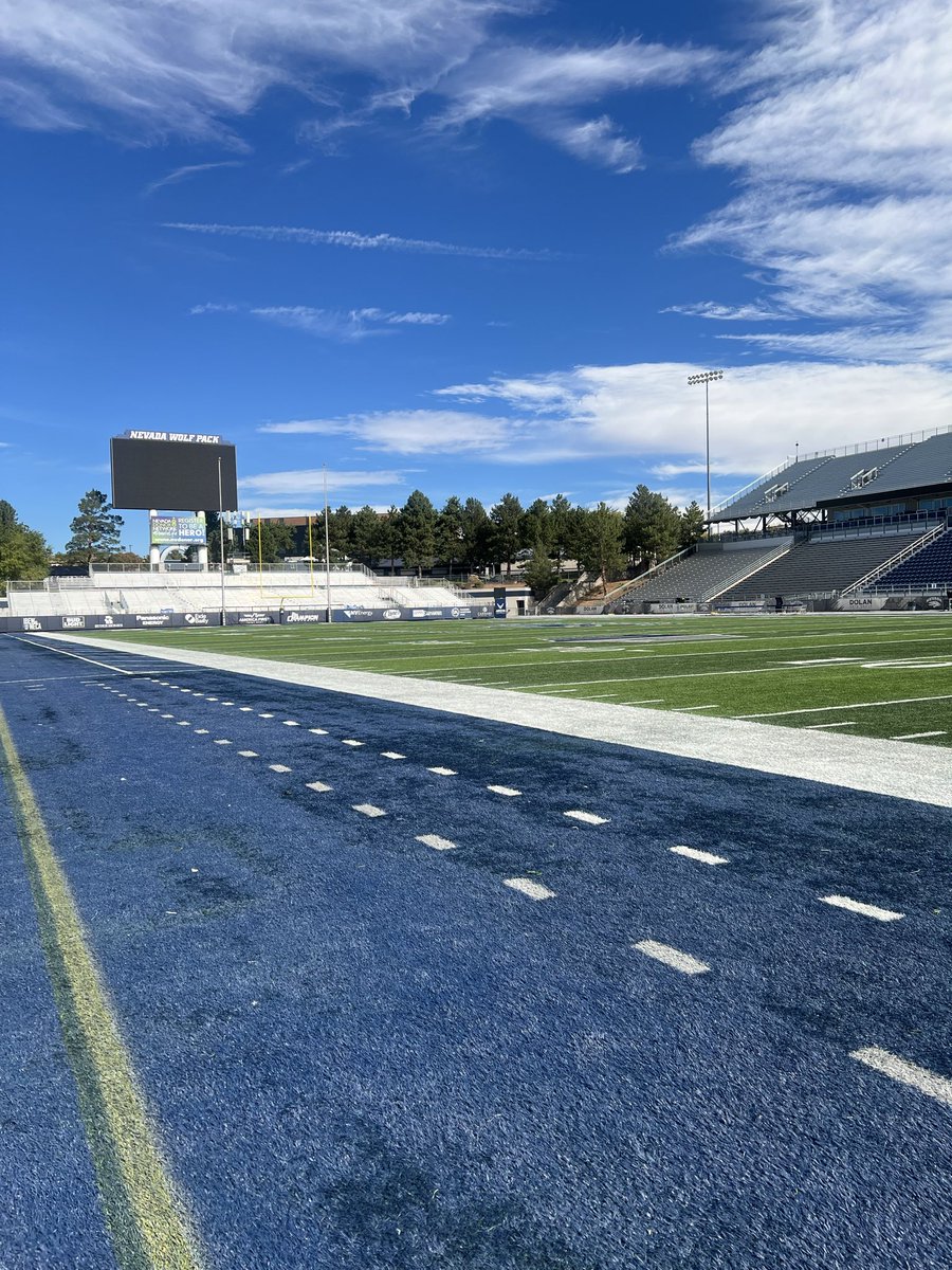 unrprofessor's tweet photo. @NevadaFootball The calm before the storm…! https://t.co/qs6AEE4XiZ