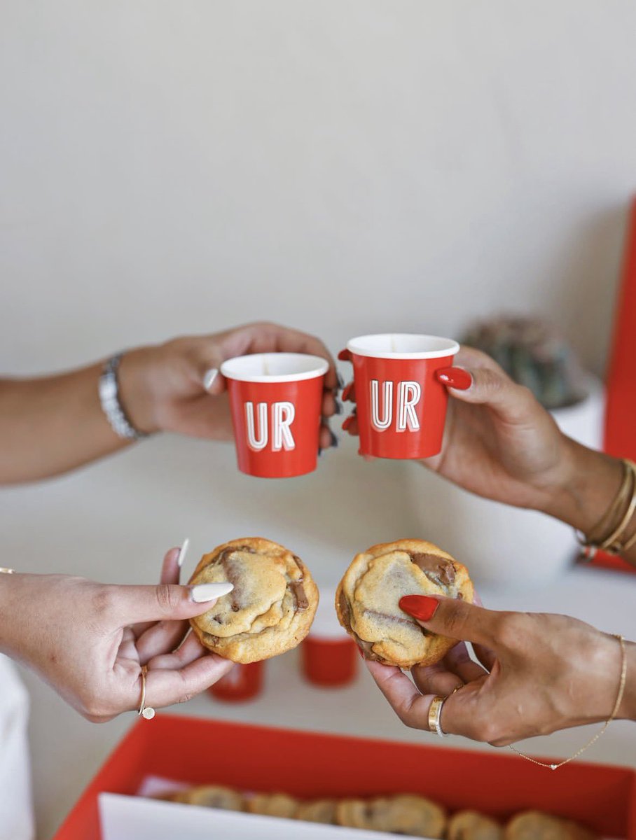 UR_COOKIES_SA's tweet photo. كل مشاكل الحياة يكون حلها قطعة شيء حالي🍪❤️ https://t.co/tTOLWoTHE2