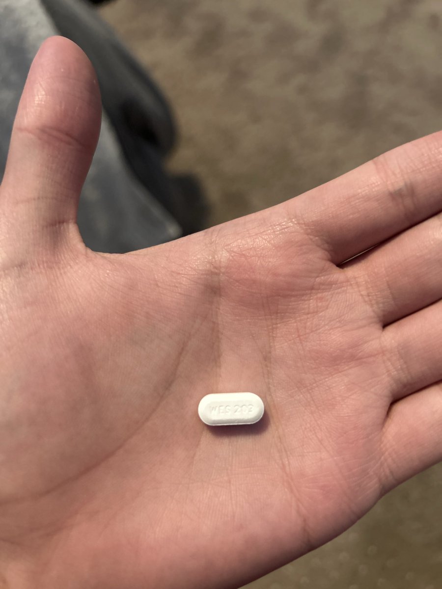isniff0xy's tweet photo. 150ct🥹t194s and threw me a Wes 203 🔟s are inn
#oxy #perc10 #drugtwt #ghsp #synscores https://t.co/r9OvnaeuzN