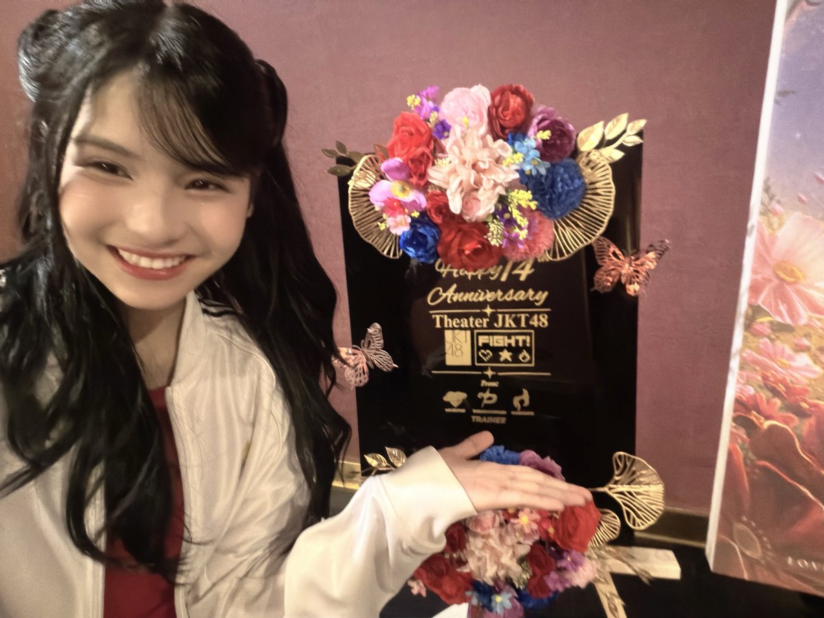 JTrisha_JKT48's tweet photo. 🏠 #14thAlwaysBlooming
#14thJKT48TheaterAnniversary https://t.co/lYlX5YvtOs