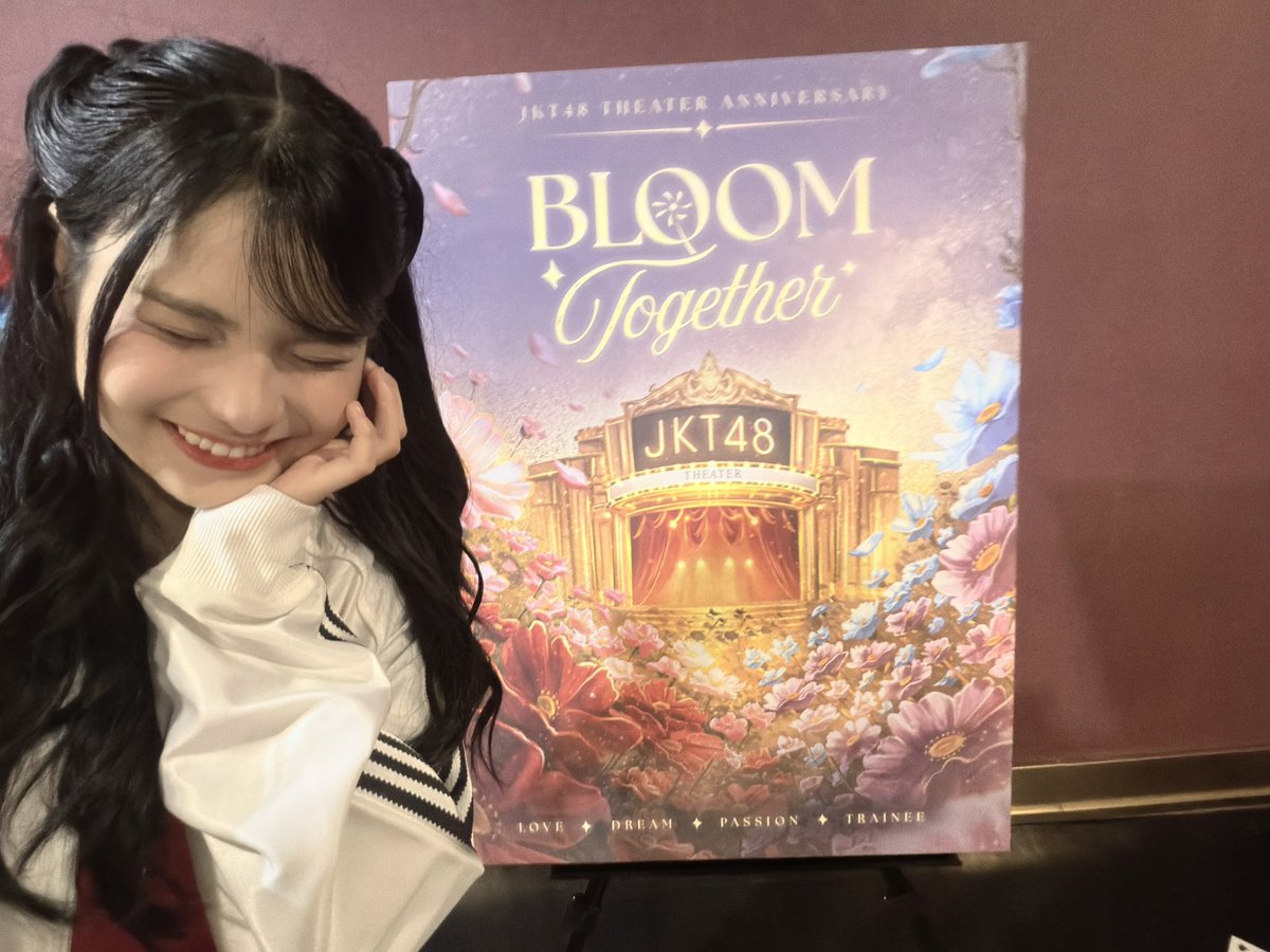 JTrisha_JKT48's tweet photo. 🏠 #14thAlwaysBlooming
#14thJKT48TheaterAnniversary https://t.co/lYlX5YvtOs