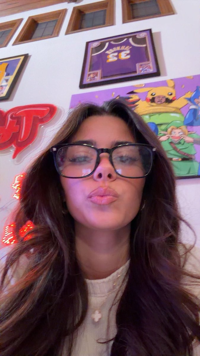 tate_gooner's tweet photo. Hi everyone,

I'm so fucking horny and I haven't ejaculated in 3 days! 

Any beta/loser wanna feed me!

#feeding #wankchat #gooning #loser #beta https://t.co/rt8GBEhaTr