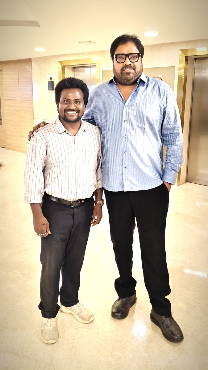 ActorRavikanth's tweet photo. ఈరోజు ఒక ఫంక్షన్ లో అనుకోకుండా డైరెక్టర్ మెహర్ రమేష్ గారిని కలవడం జరిగింది. 
#MeharRamesh Anna garu #RavikanthRavinuthala 
#tollywood #telugucinema #Telangana #AndhraPradesh https://t.co/D9xCOfYEGM