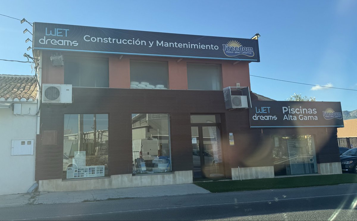 DavidZabinsky's tweet photo. Get a quote for an in-ground pool from these guys and you might get a whole lot more. https://t.co/7ienOTfKpE