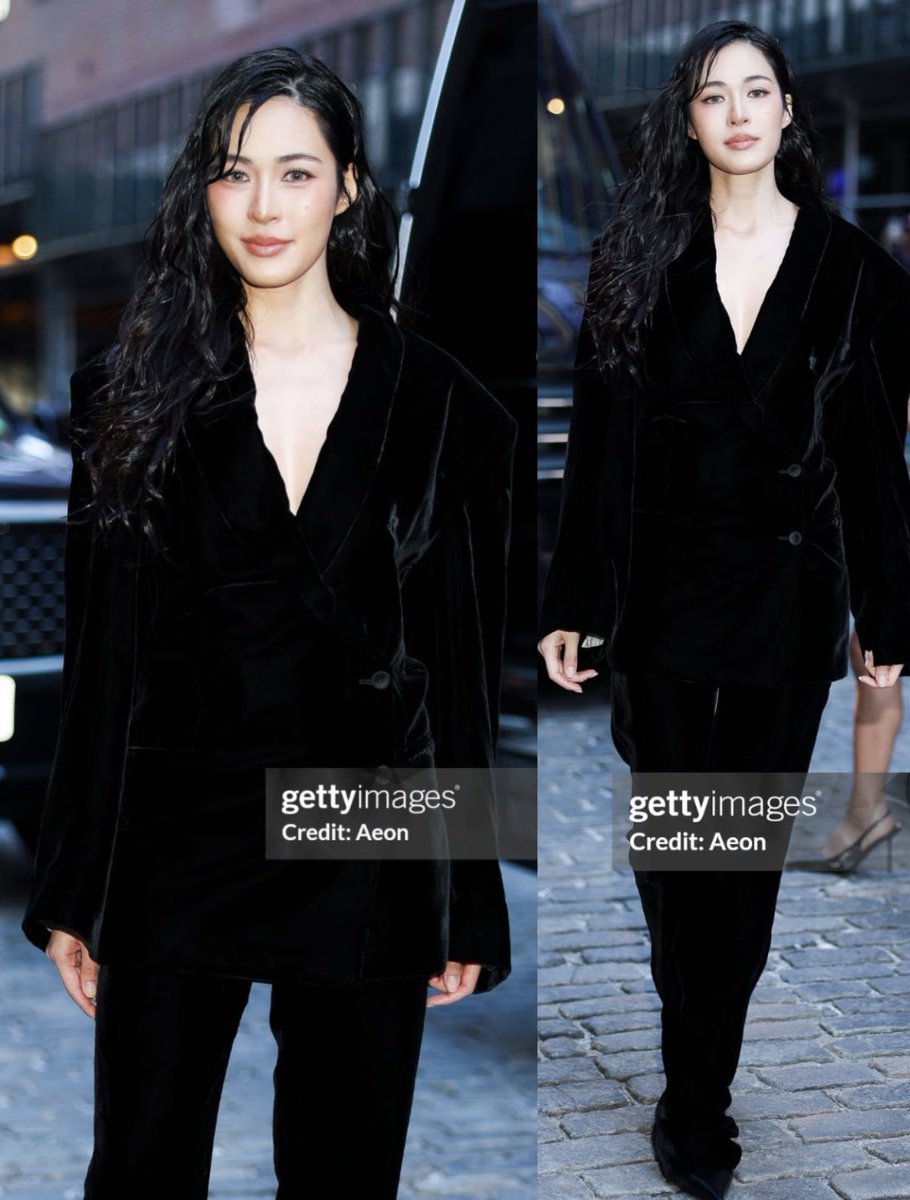 Youhee626's tweet photo. 太帅了 
看看腹肌🥰

LINGLING APAC FACE OF CK
 #CalvinKleinSS27xLINGLING #LinglingkwongxCalvinklein #CalvinKleinSS27 #NYFW  #CalvinKlein #LinglingKwong @CalvinKlein @linglingsirilak https://t.co/jCqohR6SyM