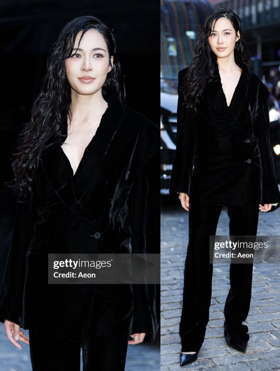 Youhee626's tweet photo. 太帅了 
看看腹肌🥰

LINGLING APAC FACE OF CK
 #CalvinKleinSS27xLINGLING #LinglingkwongxCalvinklein #CalvinKleinSS27 #NYFW  #CalvinKlein #LinglingKwong @CalvinKlein @linglingsirilak https://t.co/jCqohR6SyM