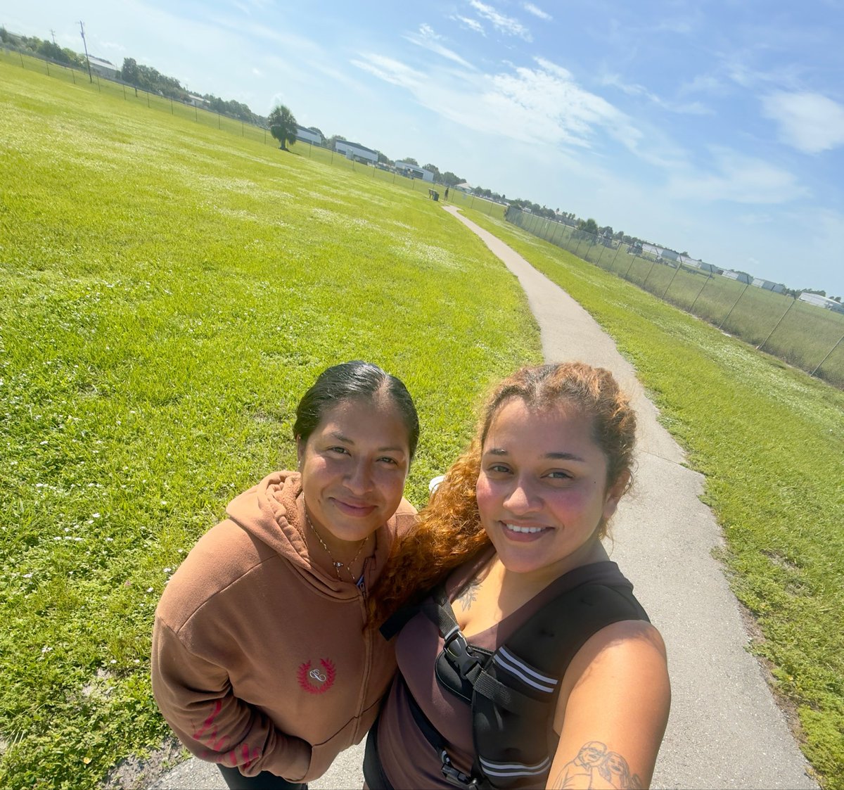 mustbeee_'s tweet photo. Great morning with my sister 🫶🏼 https://t.co/GoPZ7tSnZY
