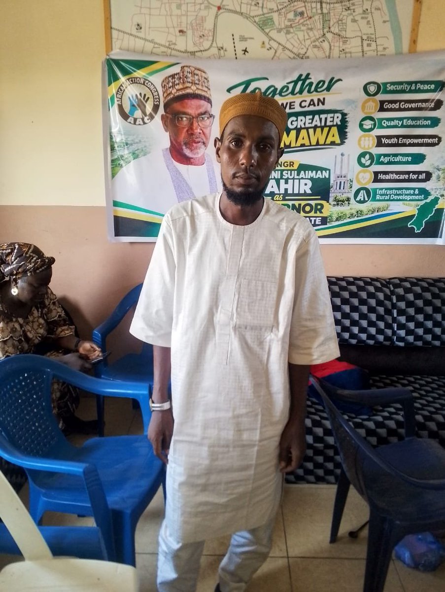 MarafaSali71251's tweet photo. Aac governor candidate in Adamawa state 
Eng Hussaini Sulaiman Tahir ( santurakin Adamawa ) https://t.co/imFzTGNOr6