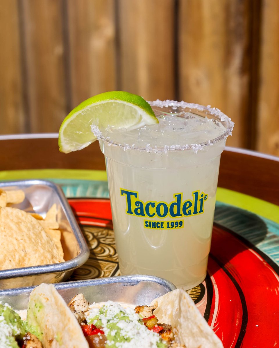tacodeli's tweet photo. ICYMI, we’re serving up 16oz $5 margs every day from 3pm - 6pm! 🍹🍋‍🟩 Get the party started early at any Tacodeli with Frozen Margaritas, Rocks Margaritas, and Guavaritas. https://t.co/KYGxCqNe6z