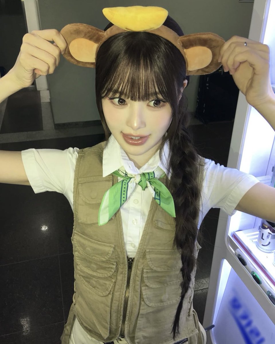 luvbangguu's tweet photo. 원래 강경 앞없파인데 이 사진들 보고 앞머리가 좋아짐☺️ https://t.co/A0muM0FU1u