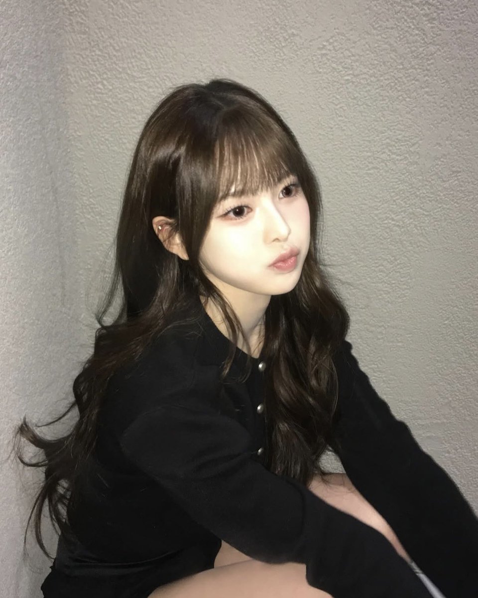 luvbangguu's tweet photo. 원래 강경 앞없파인데 이 사진들 보고 앞머리가 좋아짐☺️ https://t.co/A0muM0FU1u