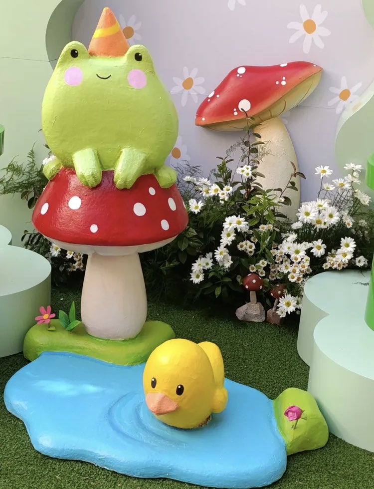 CazzuWorld's tweet photo. Fotos inéditas del cumple anterior de Inti 
hija de Cazzu, este 14 de septiembre cumple 3 añitos https://t.co/WJxAJfoBHN