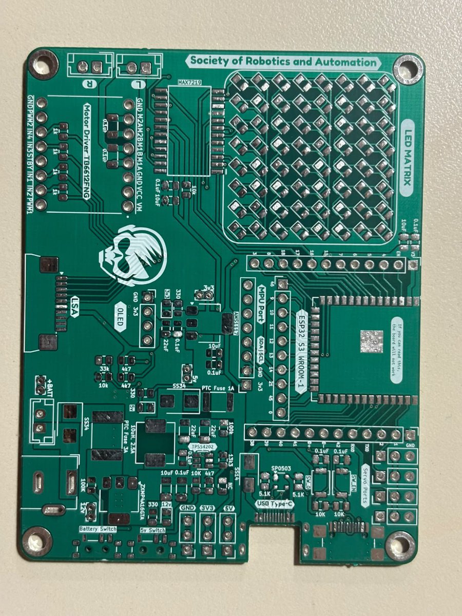 Varun_Patil_05's tweet photo. The silkscreen is so fine...🤌🏻🤌🏻😭😭
Love revealing my own hardware for the first time after fab https://t.co/b81cWt4xX3