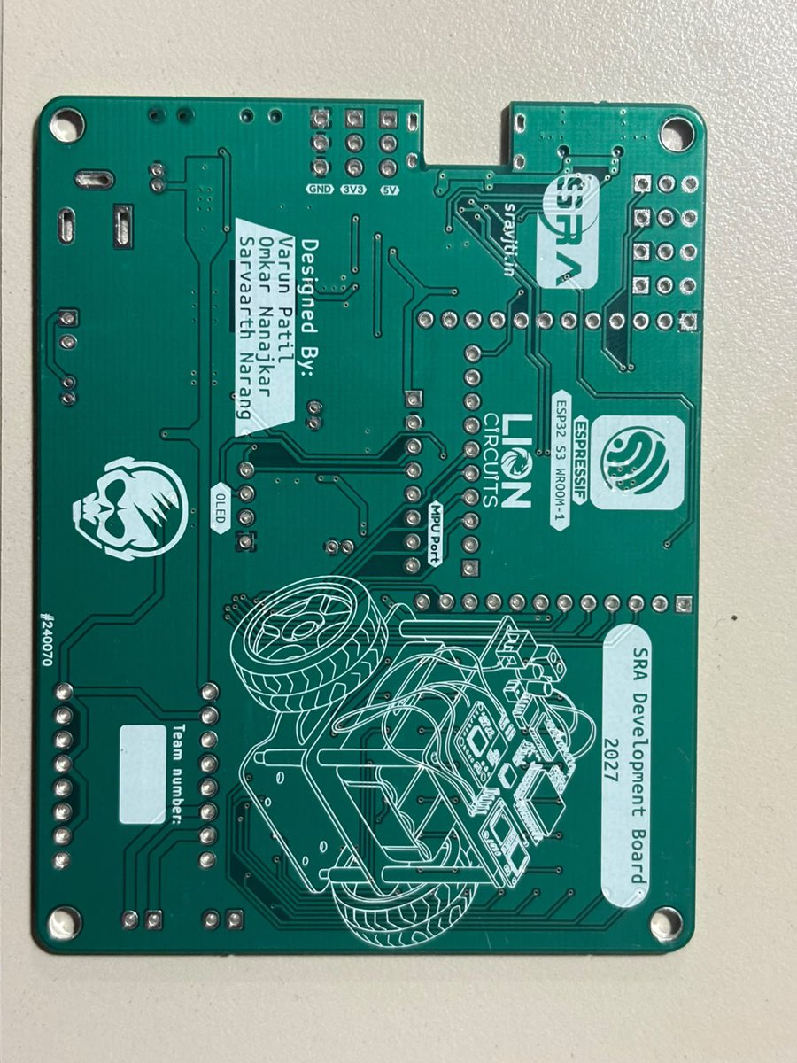 Varun_Patil_05's tweet photo. The silkscreen is so fine...🤌🏻🤌🏻😭😭
Love revealing my own hardware for the first time after fab https://t.co/b81cWt4xX3