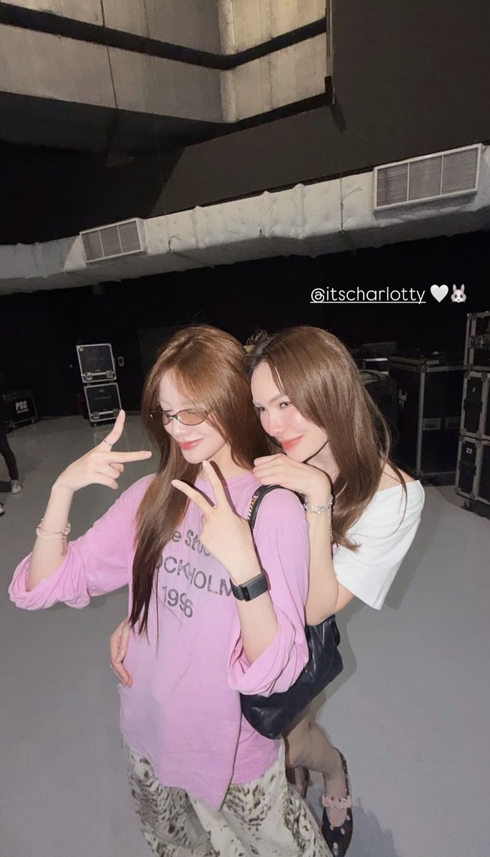 _alifyou7's tweet photo. ชาล็อตกับแตงกวาเหนือ💘🫶🏻

#ชาล็อตออสติน #CharlotteAustin https://t.co/PzBzByB46C