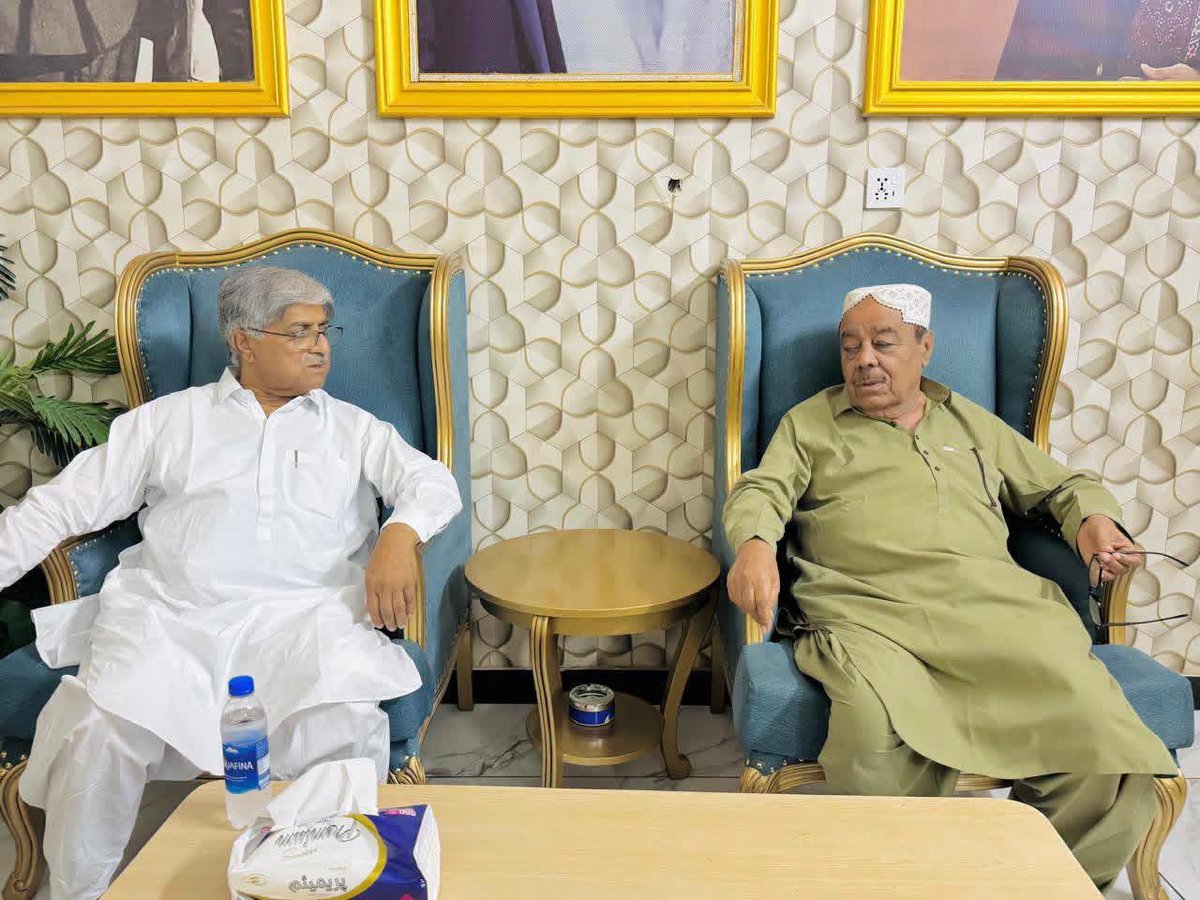 mpagqc's tweet photo. MPA Ghulam Qadir Chandio Sahab 
Ali Gohar Rahoo Sahab
Reached Nawabshah and inquired about the health of Chairman District Council Shaheed Benazirabad, Pakistan Peoples Party 🇱🇾, Uncle Ali Akbar Jamali Sahab. https://t.co/Ov2dCphdhu