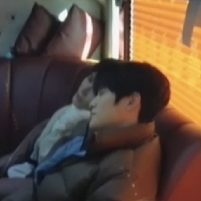 kyuri0ie's tweet photo. #คนตึกชมพูเค้ารู้กัน https://t.co/TGyXw075bc