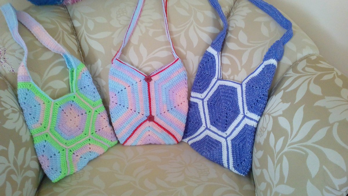 knitadventures's tweet photo. Here's more of my mum's crochet handy work. I did give it a go but mine didn't work out quite as well! 🤣 https://t.co/f9MgXjpw12