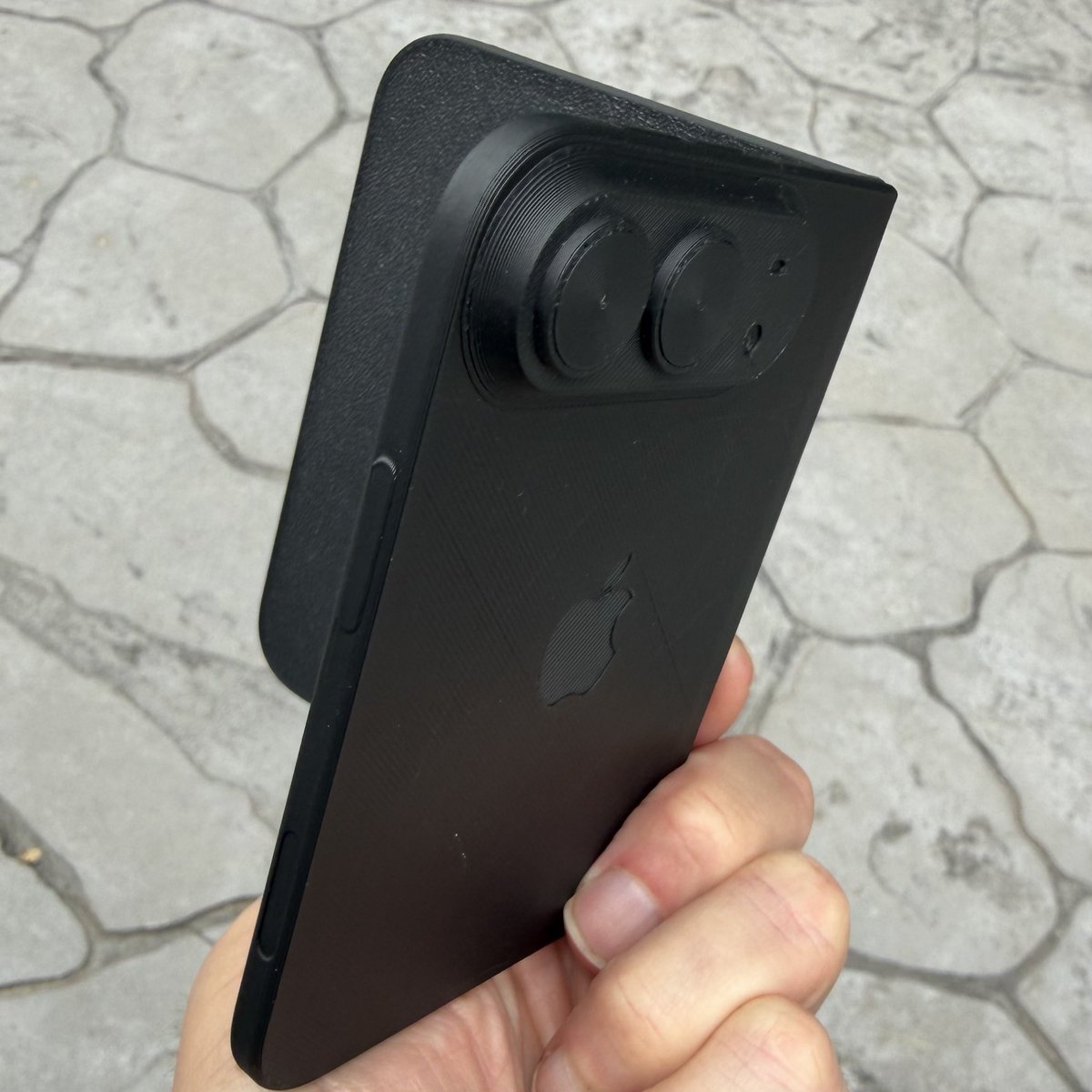 cmar's tweet photo. Printed a mockup Apple Duo to practice the flip. Love it, skipping the Pro and waiting for Oct 16th to order. https://t.co/fTnL7rwW94