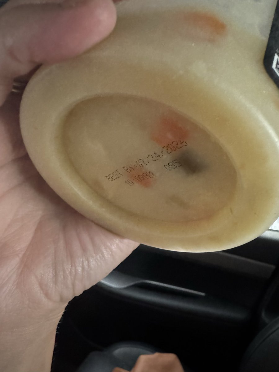 haileyiridescen's tweet photo. @kroger selling rotten chicken soup??? what’s up with this! Bought Private Selection soup for my family because we are sick!! Prepped it, took a few bites, noticed the foul smell and taste… best by date says 7/24/26 ?!? If we weren’t sick before, now we definitely are. https://t.co/jJbUH7fn1v