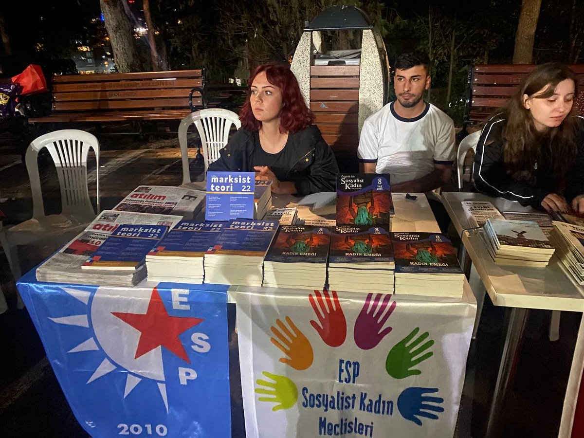 espistanbul1's tweet photo. 1 Mayıs Mahallesi’nin kuruluşunun 49. yılında yirmi dördüncüsü gerçekleştirilen 2 Eylül Festivali’nin ilk gününde standımızı açtık.

Tüm halkımızı festivale katılmaya, mahallemizin tarihine sahip çıkmaya çağırıyoruz. https://t.co/bIzsMHdjCN
