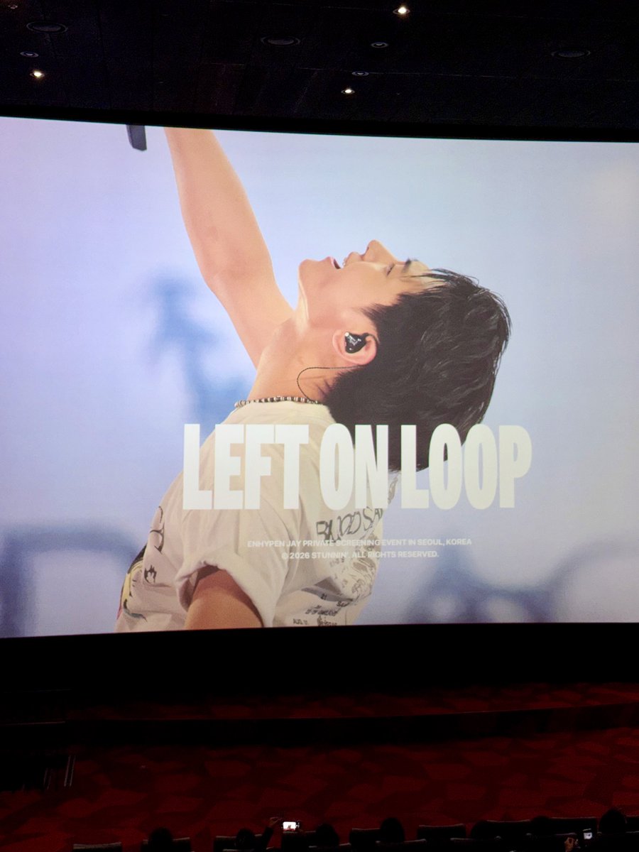 420toJAY's tweet photo. #Leftonloop
무대 위에서 반짝반짝 빛나는 종성이를 보는 게 내 행복임을 다시 한 번 느끼게 된 날.. 정말 너무너무조앗㉰ !!!!!!!!!!! 쫑프♡종성♡나 https://t.co/D50FuJ1MSf