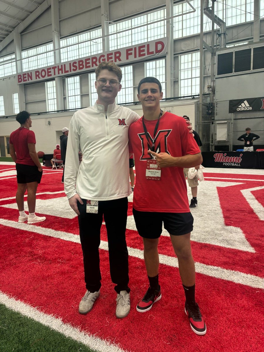 BeckhamBrink815's tweet photo. Great day in Oxford! Thank you @MiamiOHFootball, @ACruse15, @Darekag, @Brett_Meyer2 and @LeoOtt_ for having me out today. Had a great time experiencing Miami on gameday and getting around the program.
Can’t wait to be back this spring! 🔴⚪️
#RiseUpRedHawks | #AGTG | #2028 @UnityFootball @CoachTonyReetz