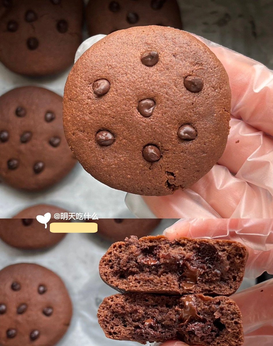 AOS20302030's tweet photo. Freshly baked chocolate chip cookies straight out of the oven — warm, gooey, and the perfect way to brighten my lazy Sunday afternoon ， https://t.co/Z9CeRlVVqW