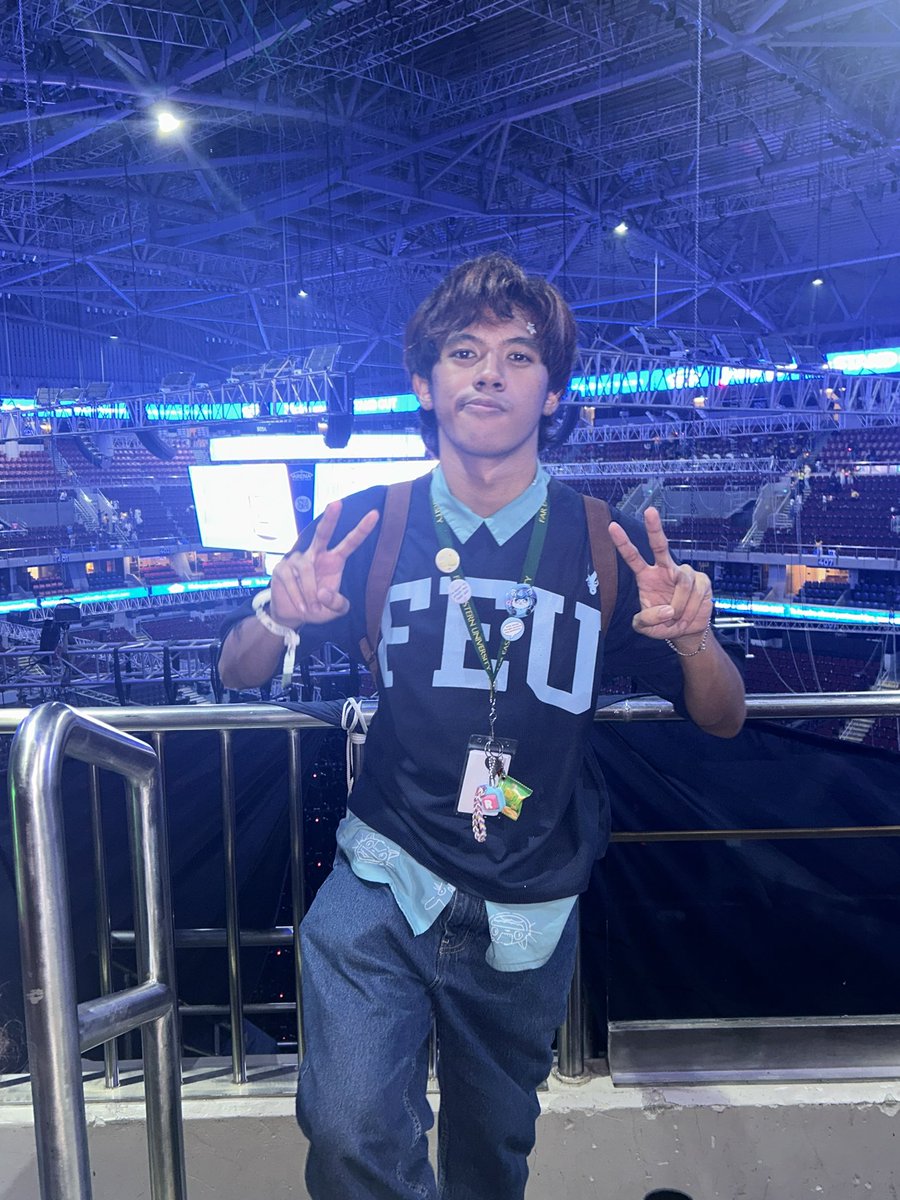 ksmsnoncelebbf's tweet photo. Shiny tamaraw kaya blue https://t.co/Bh3Qf0ezwj