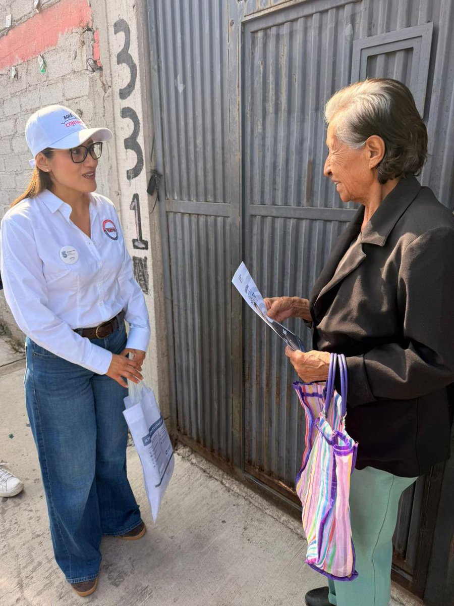 educacionqro's tweet photo. Los resultados de Querétaro también se cuentan desde las aulas. 📚💙

Continuamos con la entrega del 5.º Informe de Gobierno de @makugo, para compartir con las familias los avances que hoy hacen la diferencia en la educación.

#Querétaro pasó del lugar 29 al 3.º nacional en menor abandono escolar en educación media superior.

Más estudiantes que permanecen en la escuela son más oportunidades para su futuro.

#QuerétaroHistoriaDeÉxito
#5toInforme