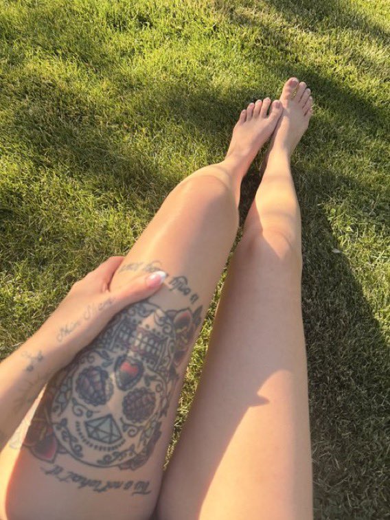 Ashleyyy810's tweet photo. Summer core https://t.co/sGjWTElzGV