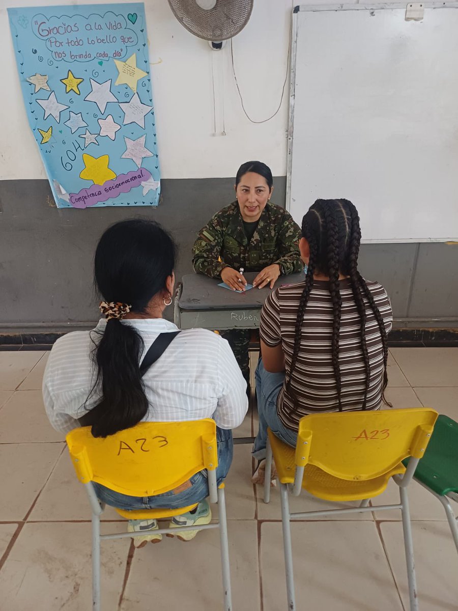 ReservaBr7's tweet photo. Profesionales Oficiales de Reserva COAMI BR7 participaron en la Gran Jornada de Apoyo al Desarrollo (JAD), realizada en Puerto Gaitán, Meta, brindando servicios de salud, bienestar y actividades recreativas en beneficio de la comunidad. 🇨🇴🤝 #JAD #COAMI #BR7 #EjércitoNacional https://t.co/oEDjTq7mAj