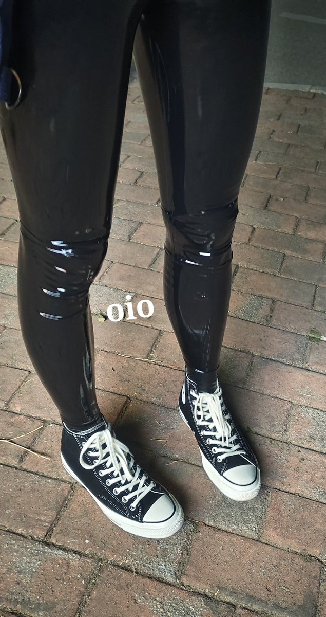 miaomiao660's tweet photo. Converse Classic Chuck 70 takes rubber leggings to the higher level https://t.co/zquX86DUO2