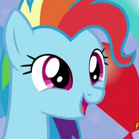 madeofcandyy's tweet photo. Rainbow Dash being good at impressions is such a funny detail https://t.co/wLoQAC1ggQ
