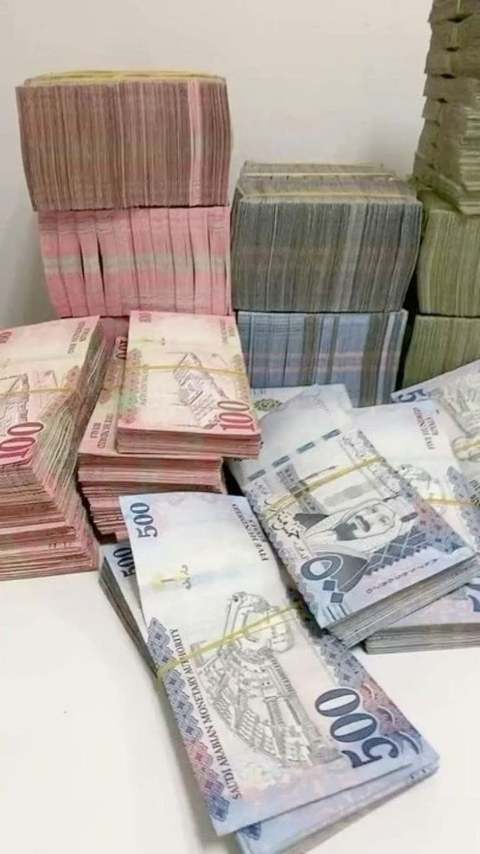 AbwBdallh4294's tweet photo. لو جتك  مليون ﷼ سعودي  اليوم
هل يمكن للمبلغ .. أن يحل كل مشاكلك💵 

◯ نعم

◯ لا https://t.co/gNl5wgjQqy