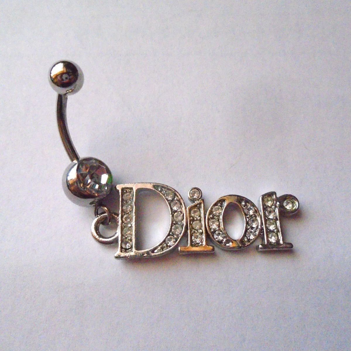 strawbunnybisou's tweet photo. obsessed with these belly rings omg https://t.co/sch72CKUL6