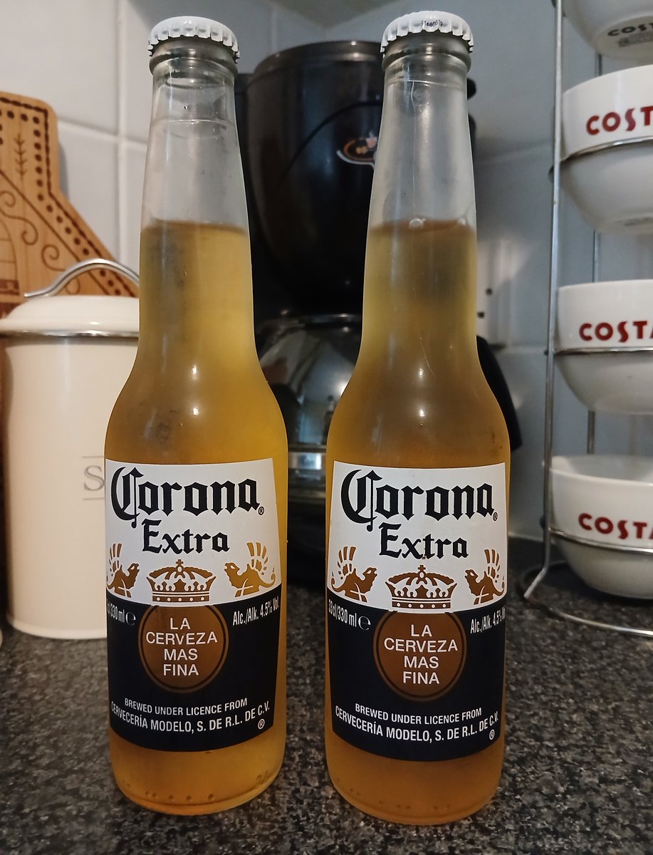 Keef_B_1's tweet photo. #Wine is conspicuous by it's absence tonight. Another #Sunday at #work, clear head &amp; all that.
#beer #beers #beerlover #BeerUs #beertalk #beertweet #BeerX  #SaturdayNight #SaturdayThoughts #SaturdayVibes #worklife #KeepSundaySpecial #BeKindAlways #Love 
@coronauk 
🙏❤️✌️ https://t.co/paJ0vYZXto
