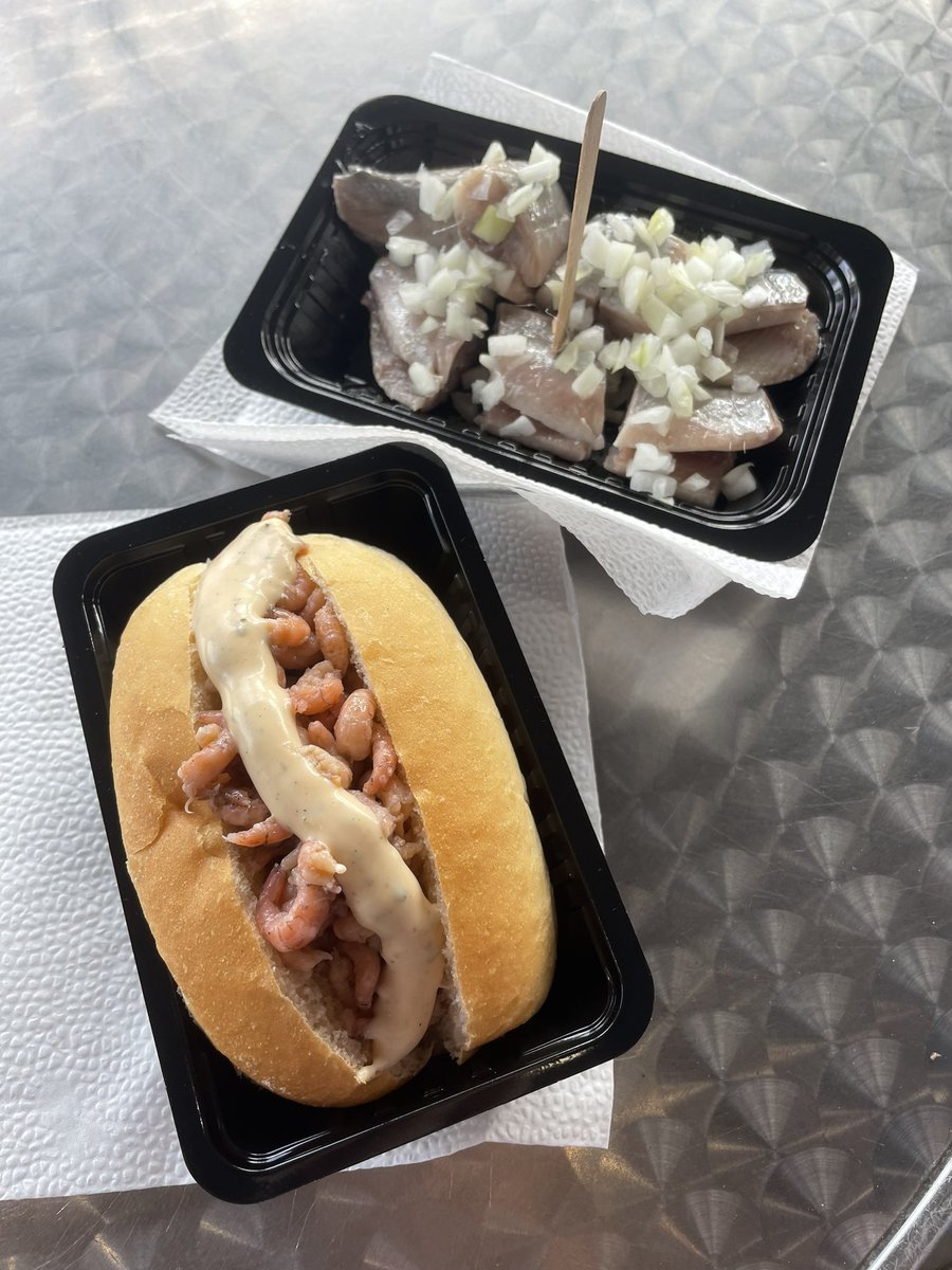 MEGroenstege's tweet photo. Raw herring with onions and raw Dutch shrimp sandwich at Kloetinge - RKAV Volendam, Dutch second division, €13,25 @FootyScran https://t.co/Rk1oTSXdfH