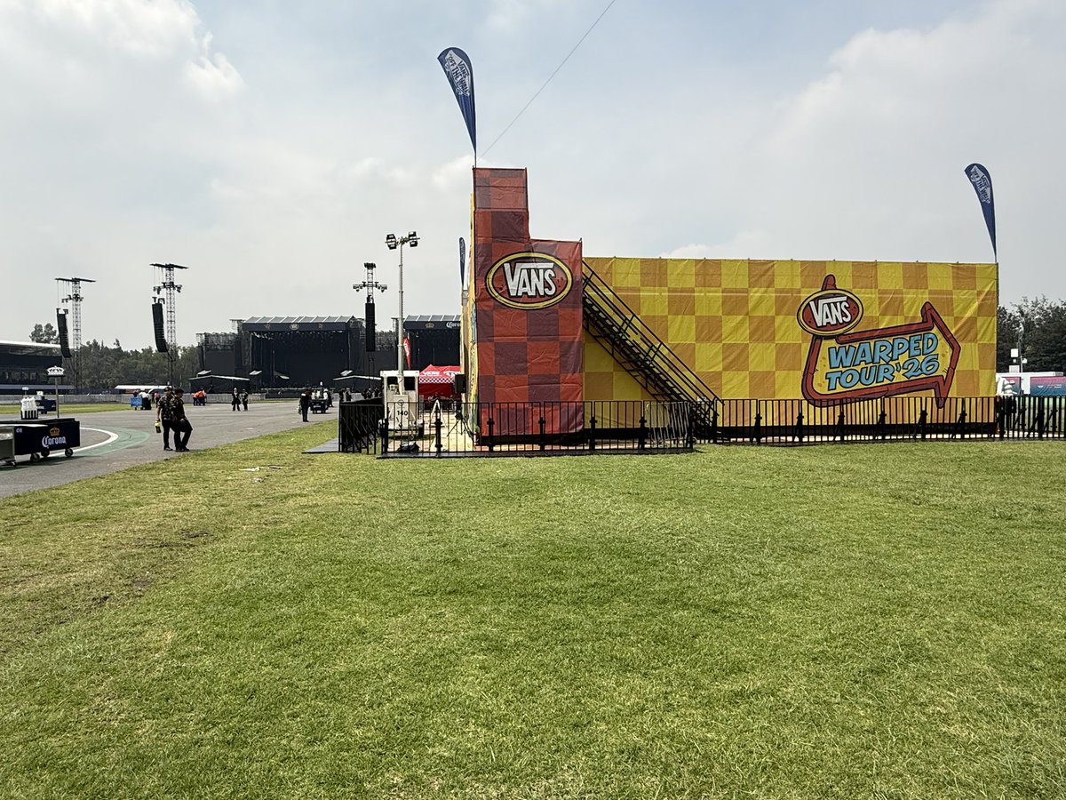 Tiqfun's tweet photo. ¡Listos para el @VansWarpedTour México 🇲🇽 2026! 🖤 https://t.co/rpi91zxsf3
