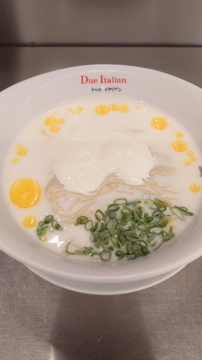 kaoripenguin's tweet photo. 最近行ったラーメン屋さん🍜のラーメンを載せる〜♪
・黄金の塩らぁ麺 ドゥエイタリアン
・九段下 中路
・旭川ラーメン 大雪軒
・らーめん 鴨to葱 https://t.co/6iMbCEyX3f