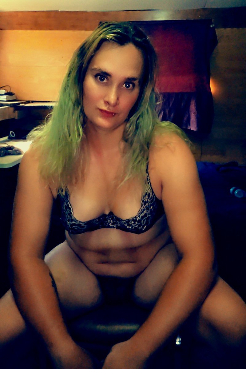 Sweetmorgan90's tweet photo. Hey loves check out my new onlyfans posts you love it link on my profile https://t.co/kk7dNumMye