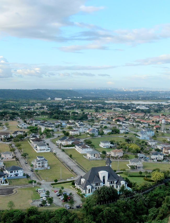 MarkDycelofSF's tweet photo. Looking for a lot in a peaceful, upscale community? Take a look at this opportunity in Chateaux at South Forbes.

📩 Message me and let’s schedule a site viewing.

Mark Dycel of South Forbes
📞 09524586824

#trending #investment #property #realestate #fyp https://t.co/Wz9mF2XVft