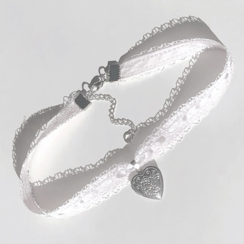 princessingdoll's tweet photo. i need cute chokers like these ໒꒰ྀི ∩ ⸝⸝ ∩ ꒱ྀིა https://t.co/Mpft4hukAJ