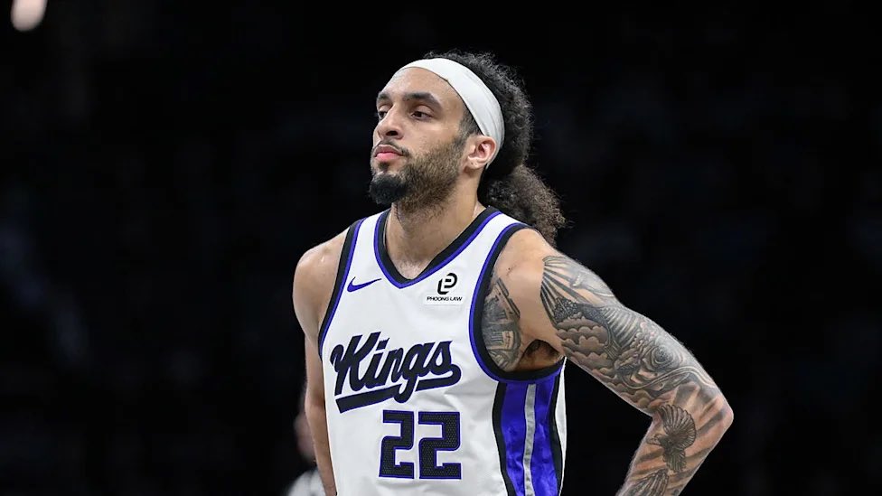 NBATRADERUMORS8's tweet photo. 🚨JUST IN- The Boston Celtics are signing Devin Carter to a two-year deal, once he clears waivers, per sources. 

Devin Carter is expected to have a pretty big role in Boston behind Payton Pritchard. https://t.co/jySm3wGszP