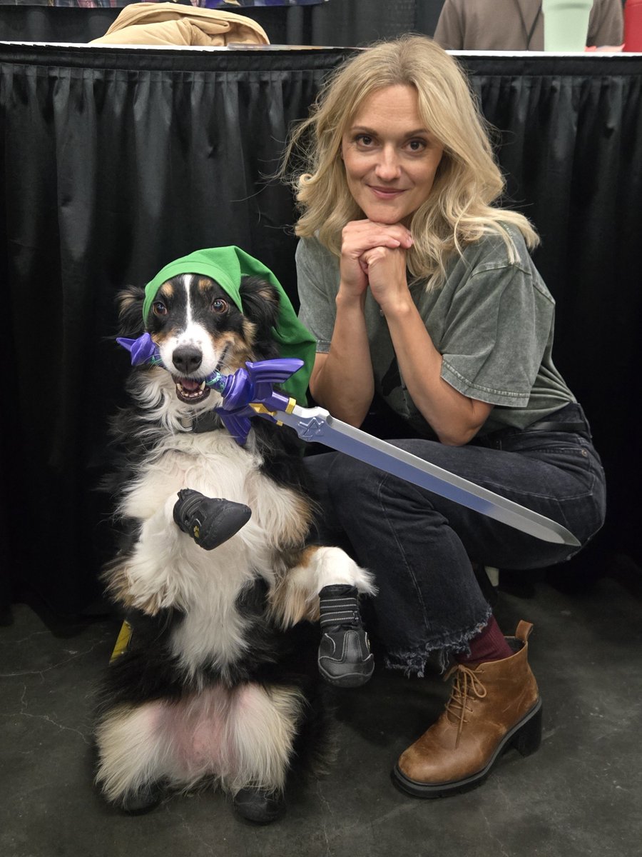 sydneythesd's tweet photo. Day #1 of @rosecitycc, and I didn’t need a Sheikah Slate to find this princess!
I went to see my friend @Summersett_ , the voice of Princess Zelda herself. I even brought the Master Sword, but Mom says defending Hyrule is *slightly* outside my service-dog duties.
#RCCC2026 https://t.co/2uZHgBdVhP